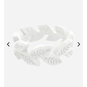 QALO WOMEN'S VINE SILICONE RING, pearl, size 10